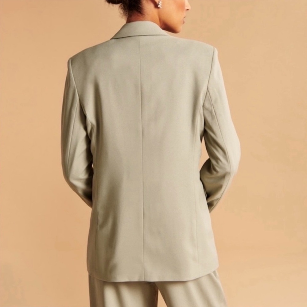 Abercrombie & Fitch Light Sage Green Blazer - Picture 2 of 9